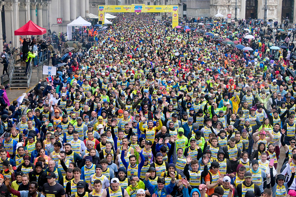 Stramilano 2025 10 Km Folla Duomo